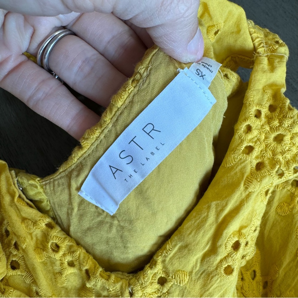 ASTR The Label Elora Ruffle Eyelet Mini Dress Cut Out XS Yellow - Picture 7 of 11